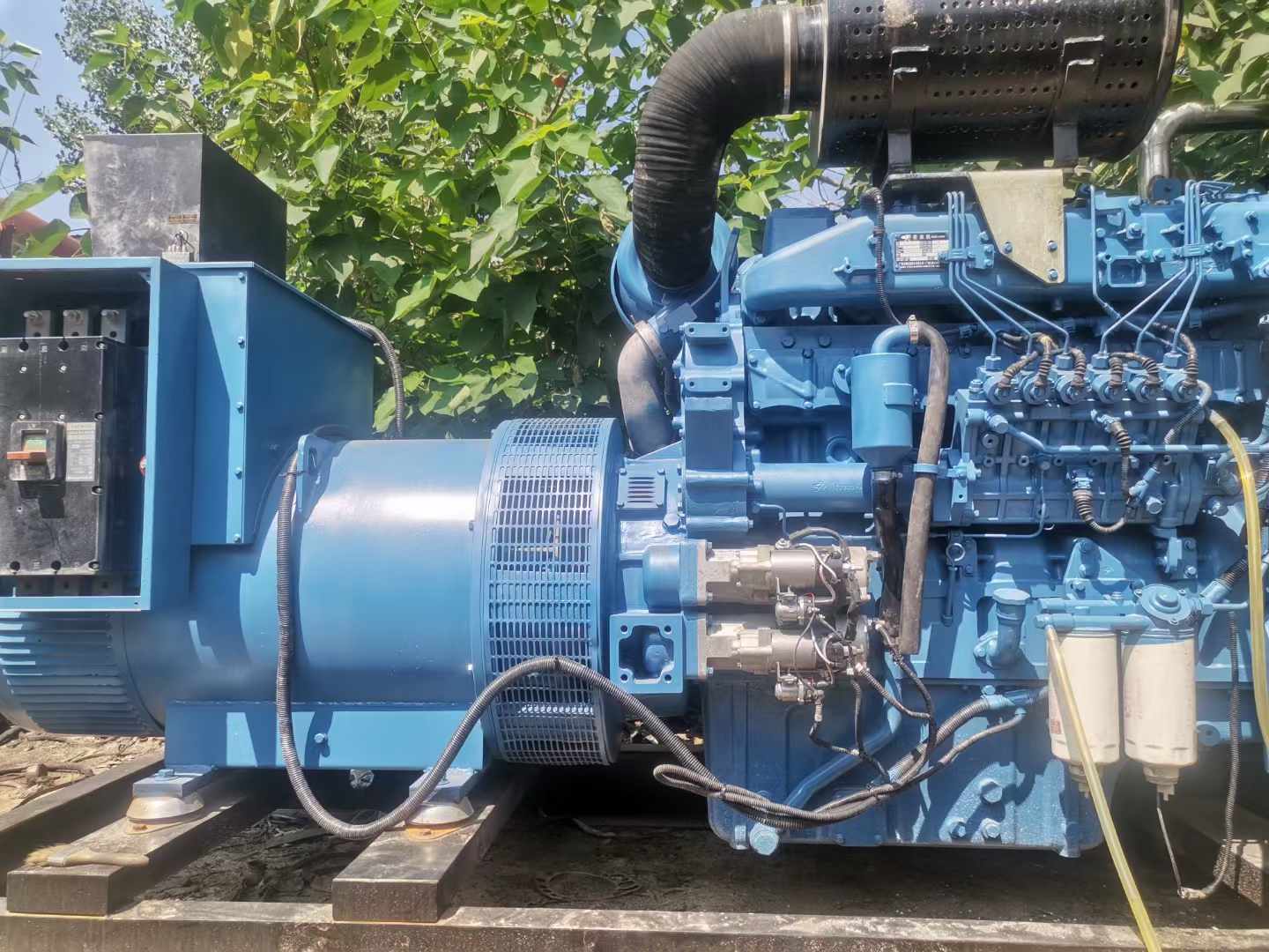宜君详细说明降低 800kW 柴油发电机输出电流波动的方法